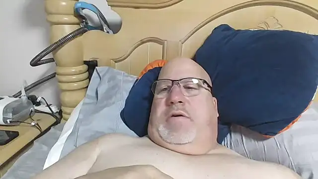 Snapshot of Bigbear0563 chatting on February 8, 2026, 4:26 pm Bigbear0563 online show from February 8, 2026, 4:26 pm