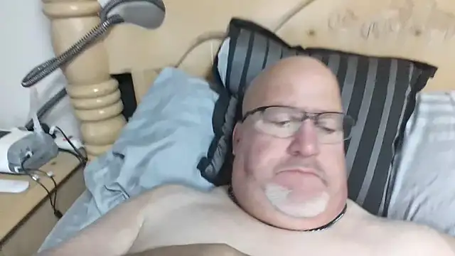 Snapshot of Bigbear0563 chatting on October 28, 2025, 3:33 pm Bigbear0563 online show from October 28, 2025, 3:33 pm