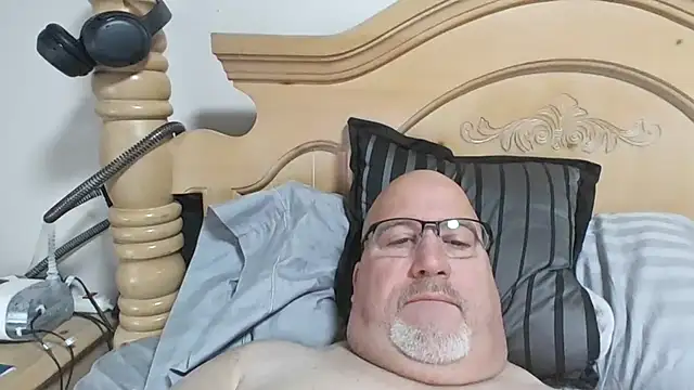 Snapshot of Bigbear0563 chatting on December 2, 2025, 5:47 pm Bigbear0563 online show from December 2, 2025, 5:47 pm