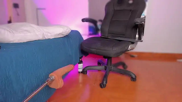 Emmily Savage online show from January 31, 2026, 7:12 pm