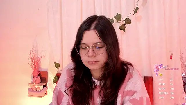 Mey moon online show from March 8, 2025, 5:38 am