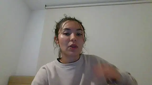  andygirl online show from June 11, 2026, 2:53 am