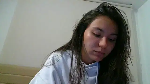  andygirl online show from May 13, 2026, 2:40 am