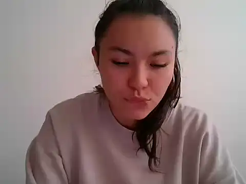  andygirl online show from April 24, 2026, 8:44 pm