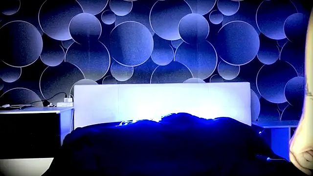 Snapshot of StephanieSweety chatting on October 31, 2025, 11:18 am StephanieSweety online show from October 31, 2025, 11:18 am