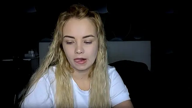 Snapshot of StephanieSweety chatting on November 20, 2025, 6:58 am StephanieSweety online show from November 20, 2025, 6:58 am