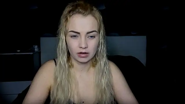 StephanieSweety online show from November 21, 2025, 9:30 am