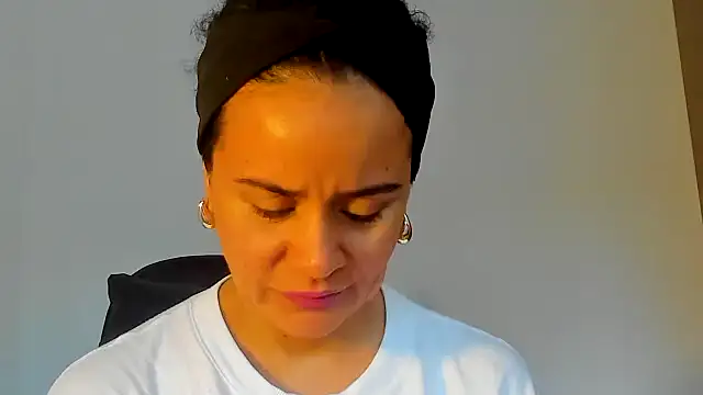 Sami Hotie1 online show from November 1, 2025, 10:03 pm