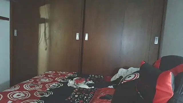 aresholland online show from October 24, 2025, 3:49 am