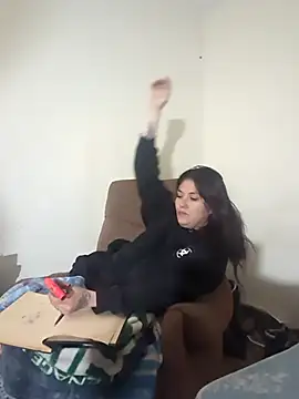 Geeznuts19 online show from November 28, 2025, 3:12 pm