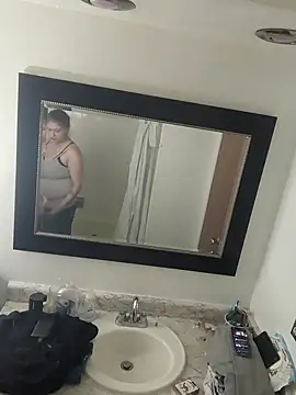 Geeznuts19 online show from January 19, 2026, 1:20 am