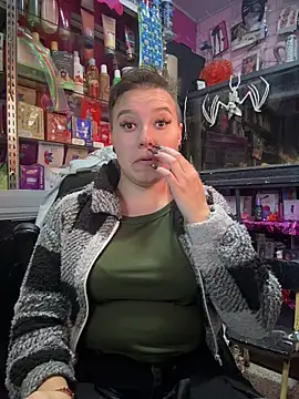 Snapshot of TamySweetness chatting on November 4, 2025, 9:18 pm TamySweetness online show from November 4, 2025, 9:18 pm