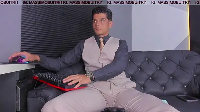 massimo g online show from June 18, 2026, 1:15 am