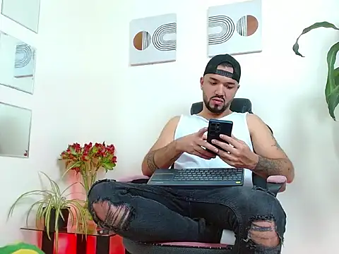 Snapshot of mathew_vidal1 chatting on November 8, 2025, 10:57 pm mathew vidal1 online show from November 8, 2025, 10:57 pm