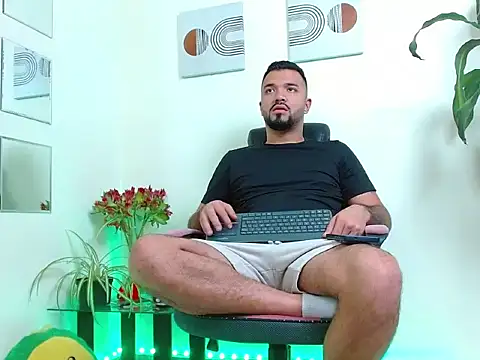 Snapshot of mathew_vidal1 chatting on November 9, 2025, 9:52 pm mathew vidal1 online show from November 9, 2025, 9:52 pm