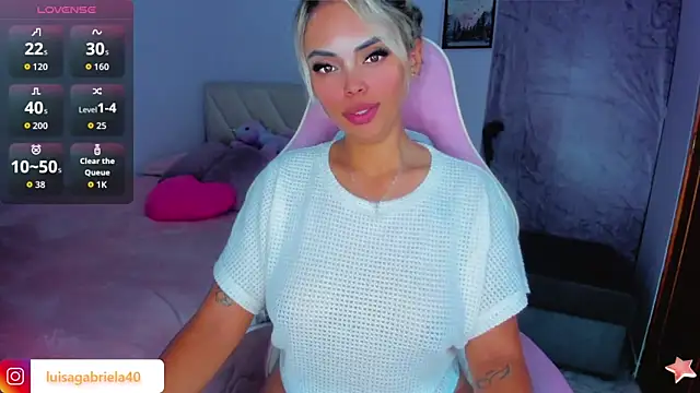 Snapshot of Gabby_prieto chatting on November 4, 2025, 11:52 pm Gabby prieto online show from November 4, 2025, 11:52 pm