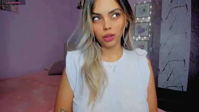 Snapshot of Gabby_prieto chatting on June 18, 2026, 4:22 am Gabby prieto online show from June 18, 2026, 4:22 am
