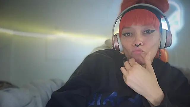 FRRANNKIE online show from October 18, 2025, 1:35 pm