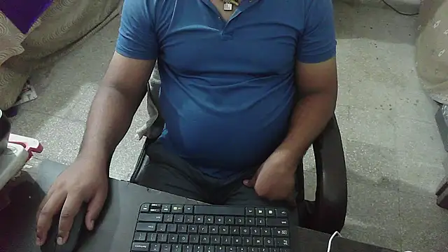 Snapshot of rentarob chatting on October 9, 2025, 9:37 pm rentarob online show from October 9, 2025, 9:37 pm