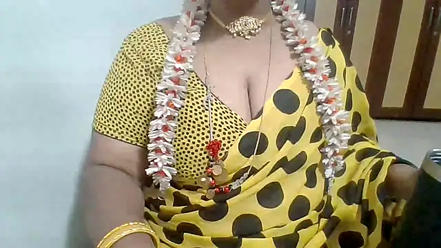 Snapshot of archanatelugu9 chatting on July 2, 2026, 1:39 am archanatelugu9 online show from July 2, 2026, 1:39 am