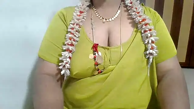 Snapshot of archanatelugu9 chatting on July 29, 2026, 3:06 am archanatelugu9 online show from July 29, 2026, 3:06 am