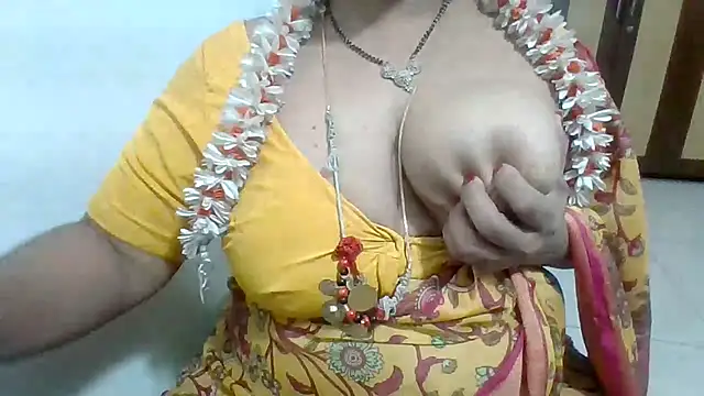 Snapshot of archanatelugu9 chatting on June 24, 2026, 2:43 am archanatelugu9 online show from June 24, 2026, 2:43 am