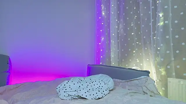 lina stones online show from January 5, 2026, 5:27 pm