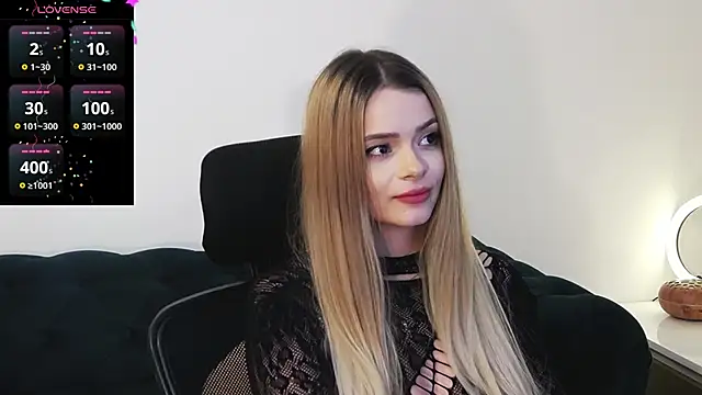 Kailynn Moenn online show from December 15, 2024, 8:04 pm