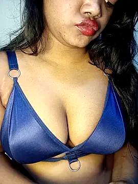 Hotlisa online show from November 27, 2025, 3:56 pm