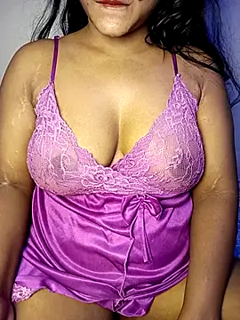 Hotlisa online show from December 5, 2025, 5:55 pm