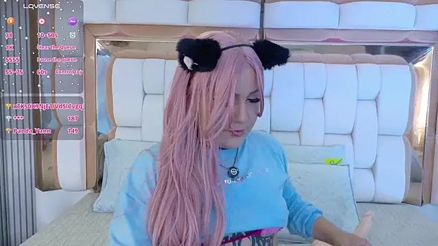 valkiria moore online show from February 25, 2026, 8:08 pm