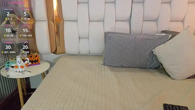 valkiria moore online show from October 20, 2025, 8:09 pm