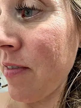 SkyelarSommer online show from January 9, 2026, 4:08 am