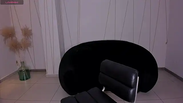 SunnyRivers online show from December 4, 2025, 3:33 pm