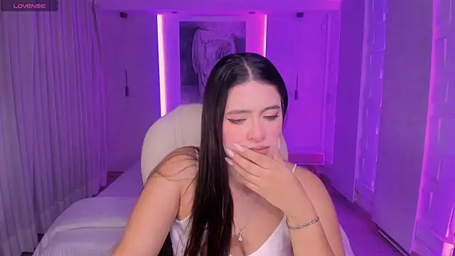 nathalie rivers online show from November 14, 2025, 11:14 am