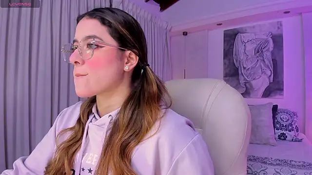 nathalie rivers online show from March 26, 2026, 11:19 am