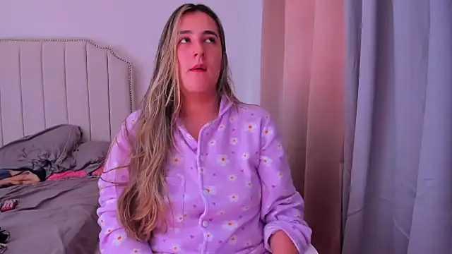 Hanna86 online show from April 19, 2026, 1:56 pm