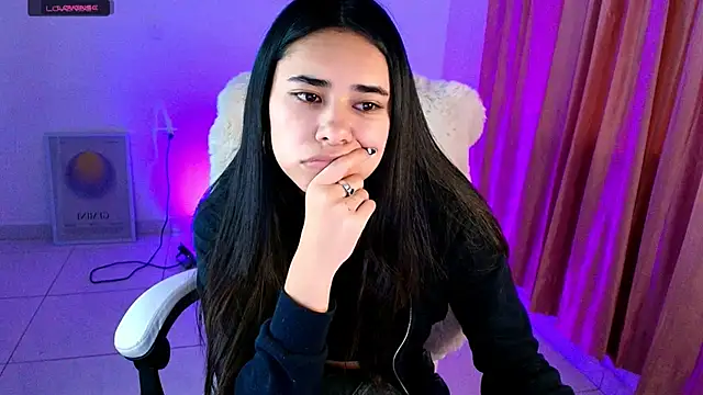 Snapshot of AmyOlimpo chatting on October 25, 2025, 4:55 am AmyOlimpo online show from October 25, 2025, 4:55 am