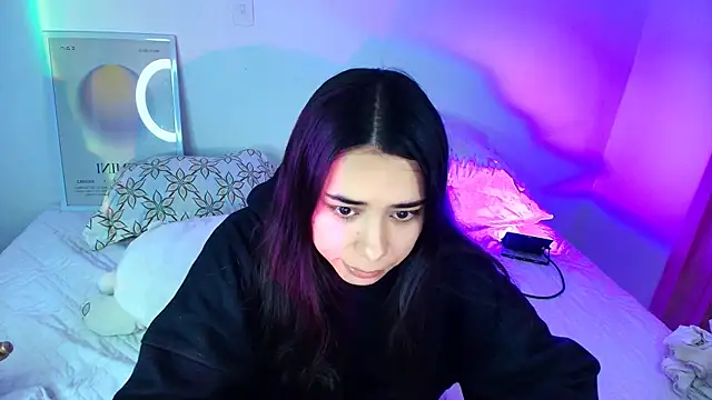 AmyOlimpo online show from April 8, 2026, 6:59 am