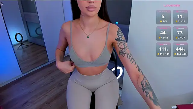 Snapshot of HannaHey chatting on February 26, 2026, 2:06 pm HannaHey online show from February 26, 2026, 2:06 pm