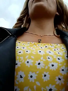 Misscata1106 online show from December 21, 2025, 7:37 pm