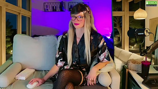 Kittychatte online show from October 9, 2025, 7:36 pm