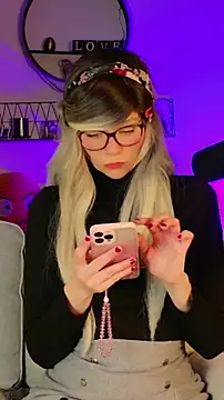 Kittychatte online show from March 24, 2026, 2:17 pm