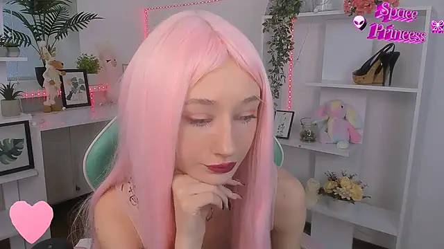 Snapshot of Katia_Kim chatting on October 28, 2025, 6:45 am Katia Kim online show from October 28, 2025, 6:45 am