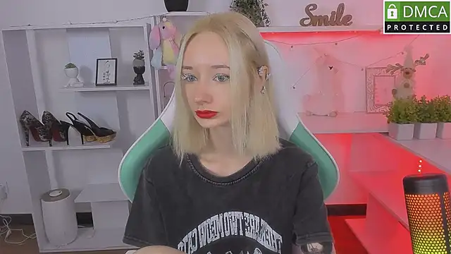 Snapshot of Katia_Kim chatting on October 9, 2025, 5:41 am Katia Kim online show from October 9, 2025, 5:41 am