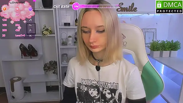 Snapshot of Katia_Kim chatting on September 11, 2025, 5:18 am Katia Kim online show from September 11, 2025, 5:18 am