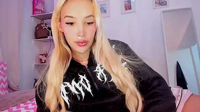  viioletweekend  online show from March 16, 2026, 8:55 pm