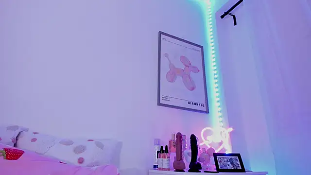 Snapshot of _viioletweekend_ chatting on March 6, 2025, 10:15 pm viioletweekend online show from March 6, 2025, 10:15 pm