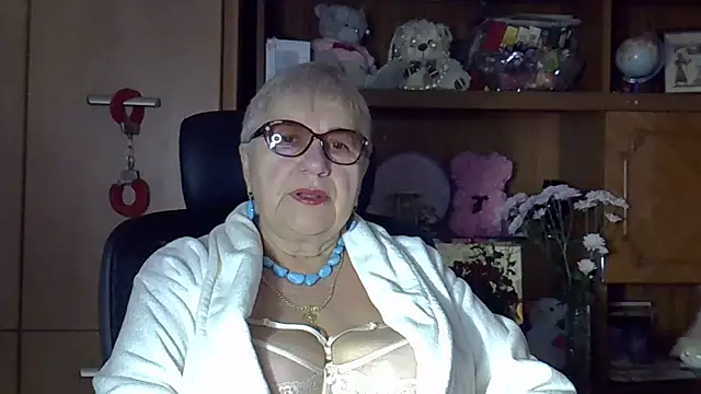 Snapshot of SweetCherry27 chatting on October 8, 2025, 5:20 am SweetCherry27 online show from October 8, 2025, 5:20 am