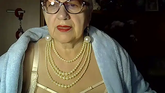 SweetCherry27 online show from October 4, 2025, 3:41 am
